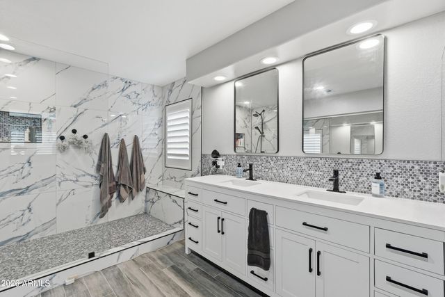 2744 E BROOKWOOD Court, Phoenix, AZ 85048