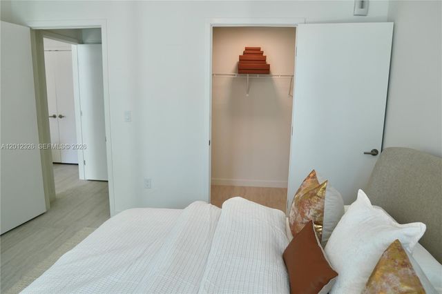 77 SE 5th Street 2414, Miami, FL 33131