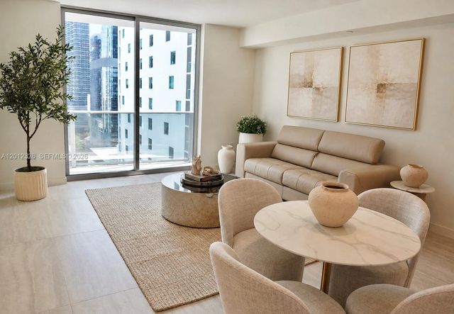 77 SE 5th Street 2414, Miami, FL 33131