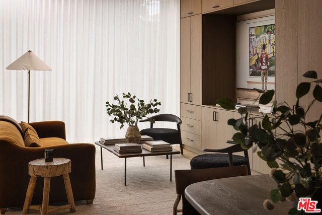 8899 Beverly Boulevard 4F, West Hollywood, CA 90048