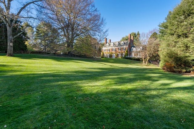 71 Sears Rd, Brookline, MA 02445