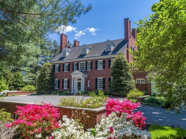 71 Sears Rd, Brookline, MA 02445