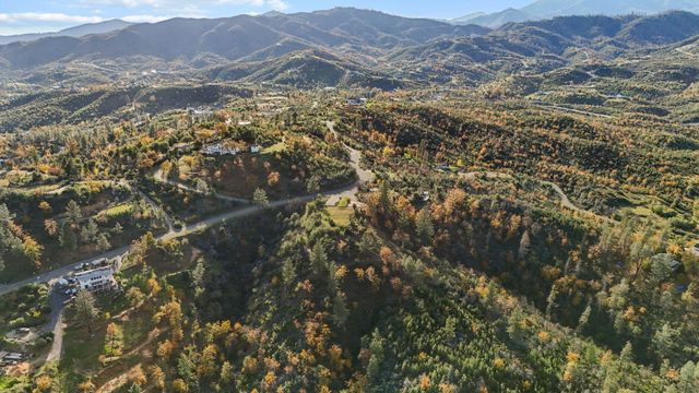 15778 Highland Circle, Redding, CA 96001