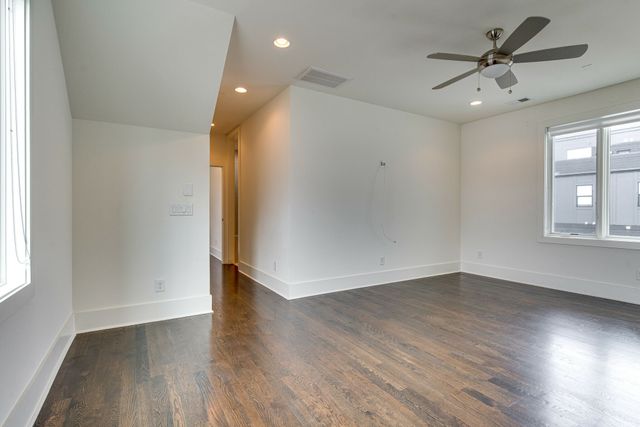 800 13th Ave, S, Nashville, TN 37203