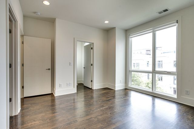 800 13th Ave, S, Nashville, TN 37203