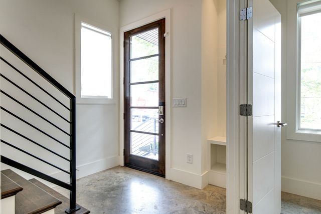800 13th Ave, S, Nashville, TN 37203