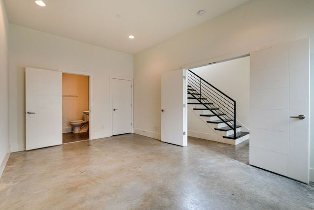 800 13th Ave, S, Nashville, TN 37203