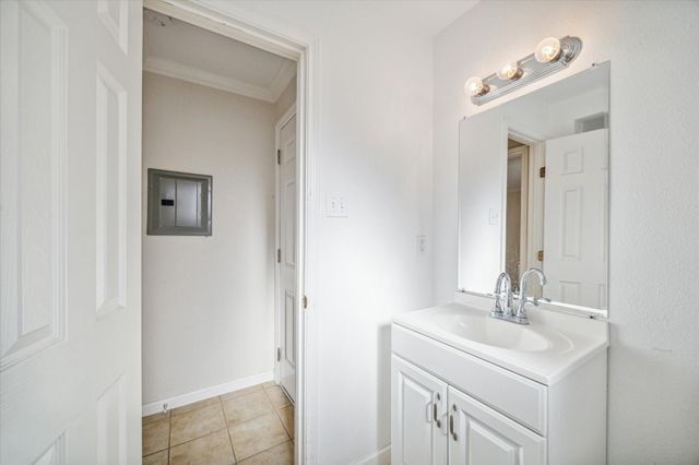 1520 Yale Street 23, Houston, TX 77008