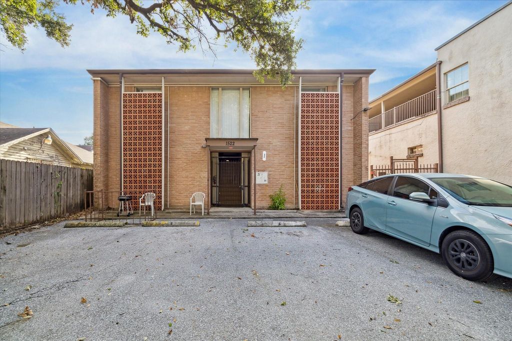 1520 Yale Street 23, Houston, TX 77008