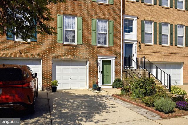 13020 ROSE PETAL CIR, Herndon, VA 20171