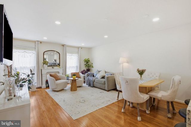 13020 ROSE PETAL CIR, Herndon, VA 20171