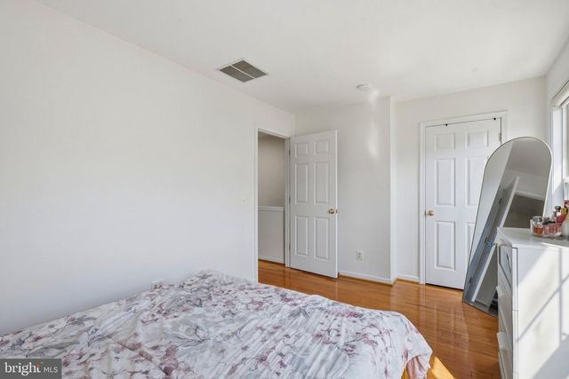 13020 ROSE PETAL CIR, Herndon, VA 20171
