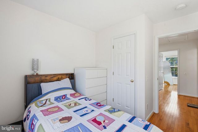 13020 ROSE PETAL CIR, Herndon, VA 20171