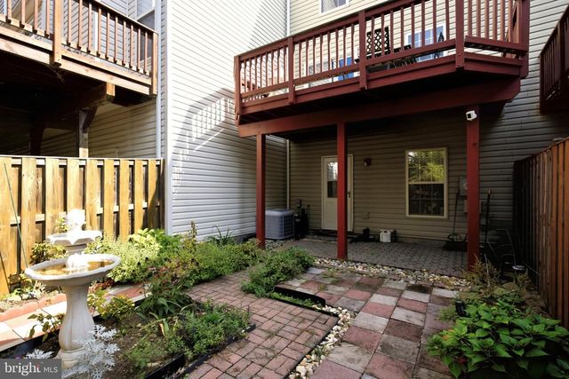 13020 ROSE PETAL CIR, Herndon, VA 20171