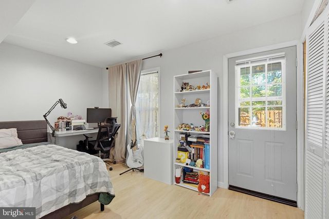 13020 ROSE PETAL CIR, Herndon, VA 20171