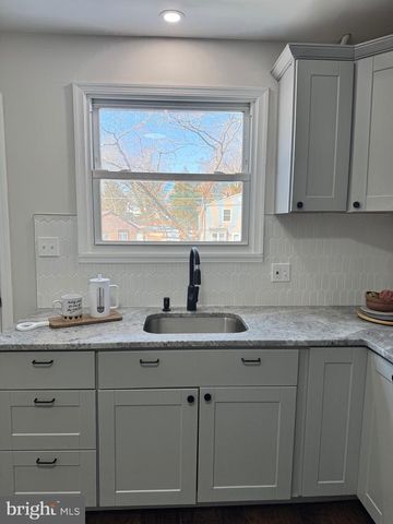 220 VAN HORN AVE, Clementon, NJ 08021