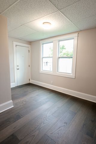 7615 S Champlain Avenue, Chicago, IL 60619