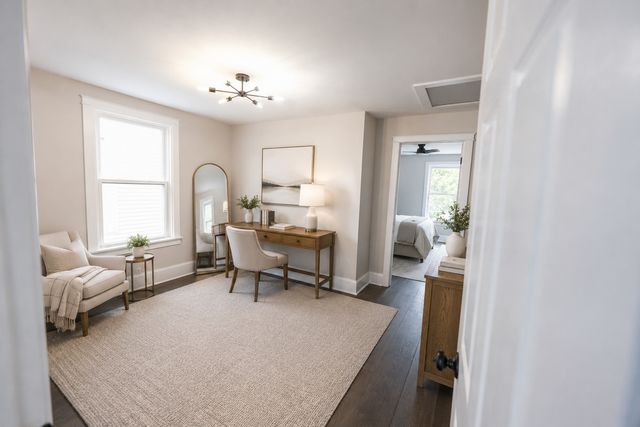 7615 S Champlain Avenue, Chicago, IL 60619