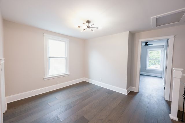 7615 S Champlain Avenue, Chicago, IL 60619