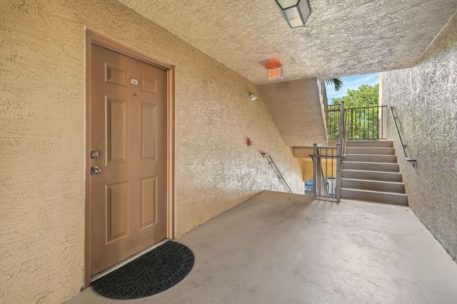 4151 San Marino Boulevard 203, West Palm Beach, FL 33409