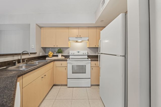 4151 San Marino Boulevard 203, West Palm Beach, FL 33409