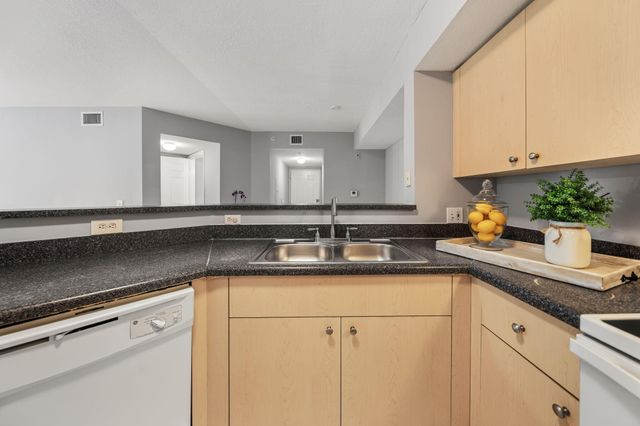4151 San Marino Boulevard 203, West Palm Beach, FL 33409