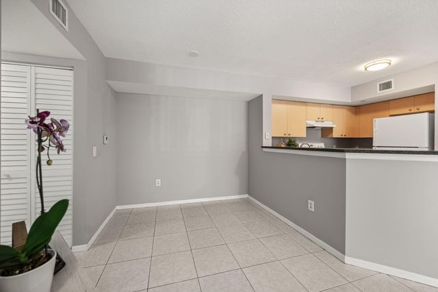 4151 San Marino Boulevard 203, West Palm Beach, FL 33409