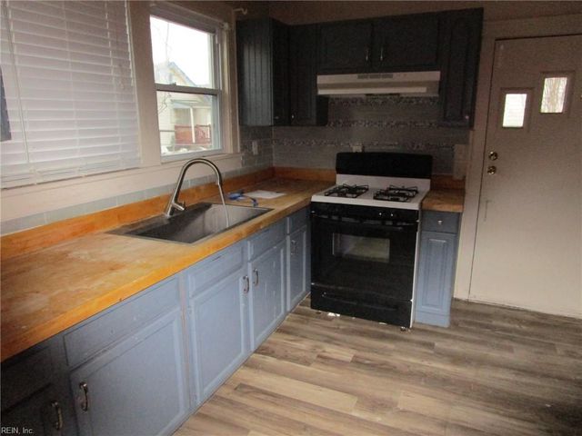 373 Schley AVE, Hampton, VA 23661