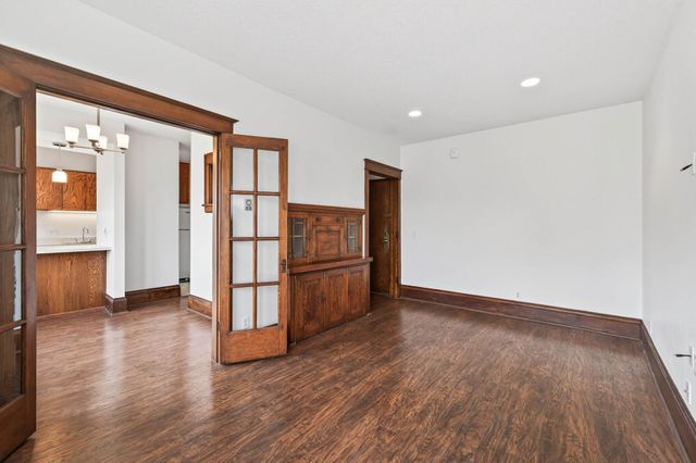 391 Laurel Avenue 304, Saint Paul, MN 55102