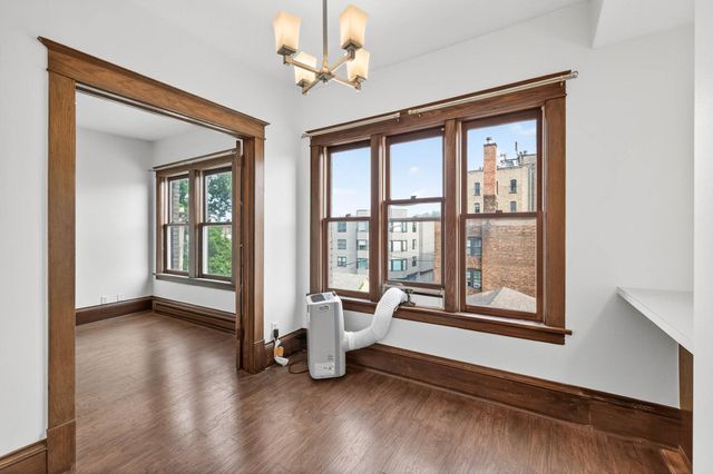 391 Laurel Avenue 304, Saint Paul, MN 55102