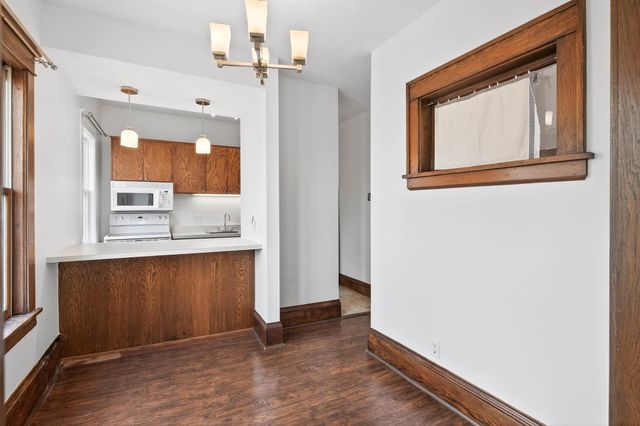 391 Laurel Avenue 304, Saint Paul, MN 55102