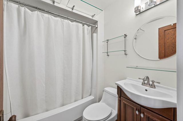 391 Laurel Avenue 304, Saint Paul, MN 55102