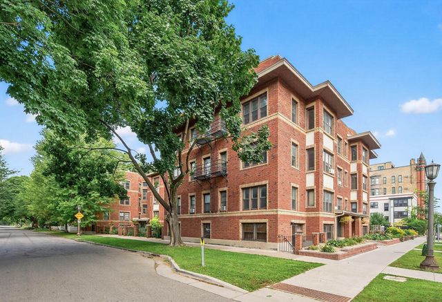 391 Laurel Avenue 304, Saint Paul, MN 55102