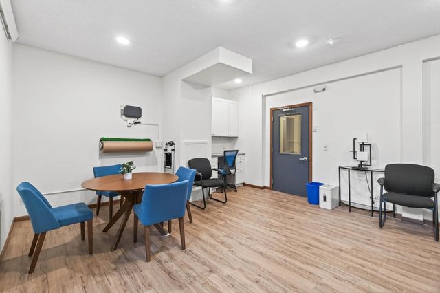 391 Laurel Avenue 304, Saint Paul, MN 55102