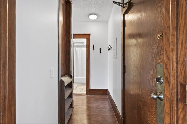 391 Laurel Avenue 304, Saint Paul, MN 55102