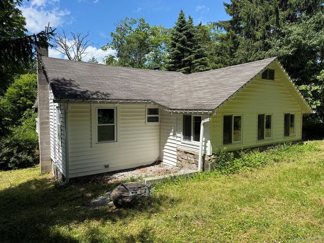 25 Gloria Trail, Monroe, NY 10950