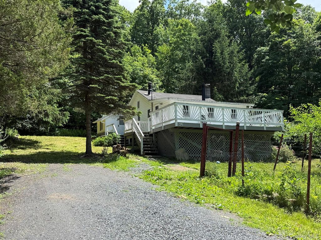25 Gloria Trail, Monroe, NY 10950