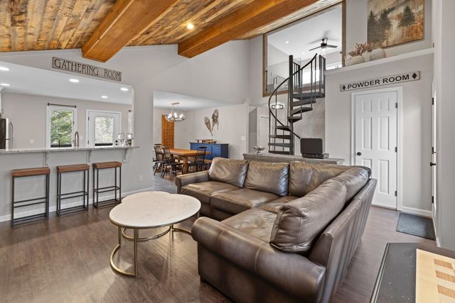 24 North Branch Road, Winhall, VT 05340