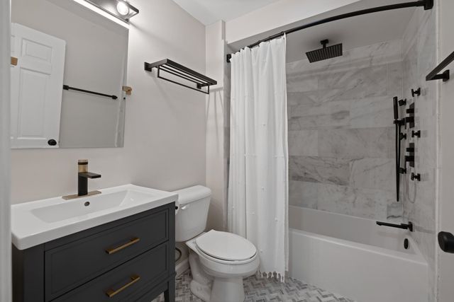 24 North Branch Road, Winhall, VT 05340