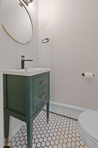 24 North Branch Road, Winhall, VT 05340