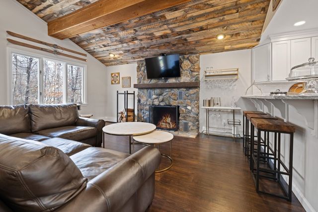 24 North Branch Road, Winhall, VT 05340