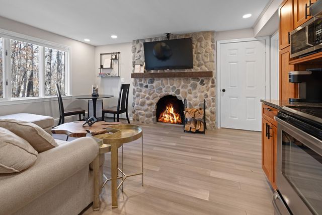 24 North Branch Road, Winhall, VT 05340