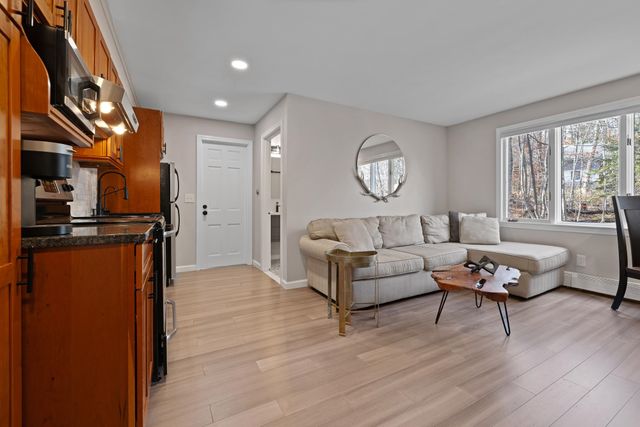 24 North Branch Road, Winhall, VT 05340