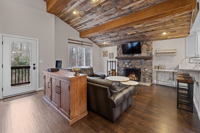 24 North Branch Road, Winhall, VT 05340