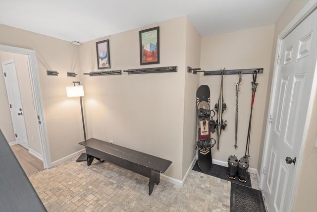 24 North Branch Road, Winhall, VT 05340