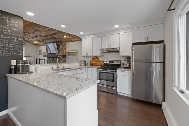 24 North Branch Road, Winhall, VT 05340