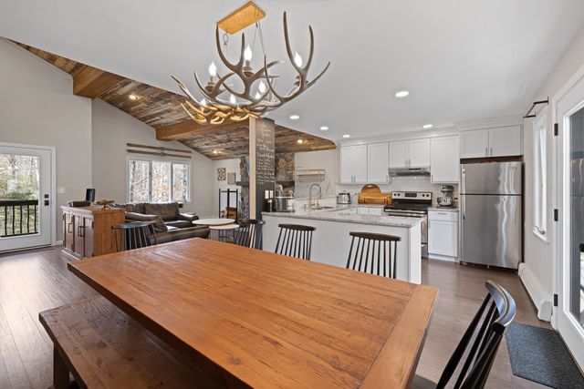 24 North Branch Road, Winhall, VT 05340