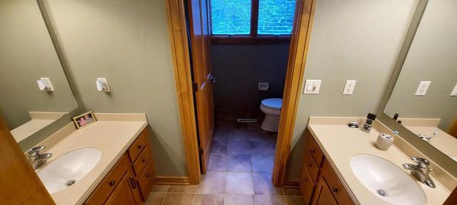 4451 Hartstone DRIVE, Slinger, WI 53086