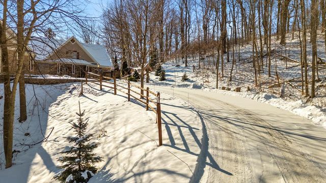 4451 Hartstone DRIVE, Slinger, WI 53086