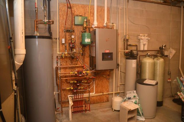 4451 Hartstone DRIVE, Slinger, WI 53086